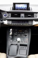 Lexus CT200h 2010 года